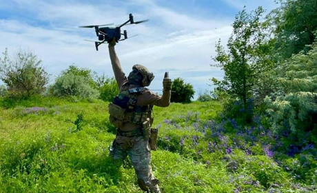 Ворог горить. Сирський показав відео, як ЗСУ на Сватівському напрямку знищують російських окупантів