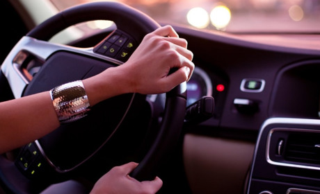 Через пункт пропуску на Одещині українка хотіла вивезти 2 млн російських рублів, частину вилучили