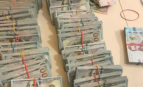 Ворожка та адвокат ошукали директора медичного центру на суму понад 300 тисяч доларів - поліція