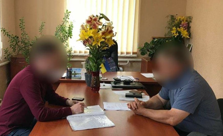 Голову однієї із селищних рад Шосткинщини підозрюють у розтраті в пів мільйона гривень
