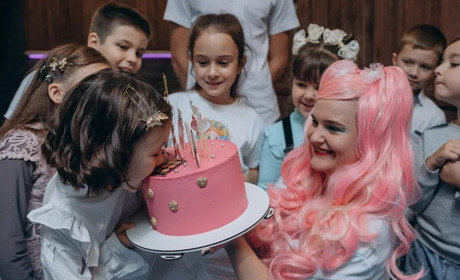 "Діти заряджають, надихають розвиватися та робити ще більше": Яна Ковтун про аніматорство