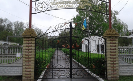 Росіяни вивезли в невідомому напрямку майже 200 хворих із психоневроінтернату біля Мелітополя