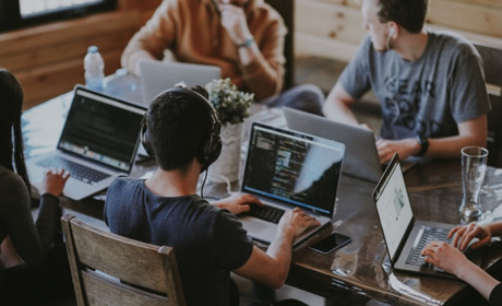 Як працевлаштуватися або відкрити бізнес. Рахівчан запрошують на безкоштовні онлайн тренінги