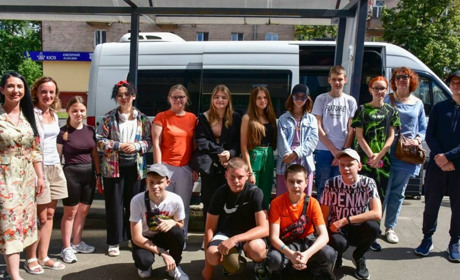 Французькі канікули. Діти з Чернігова проведуть два тижні у Франції в місті Реймс