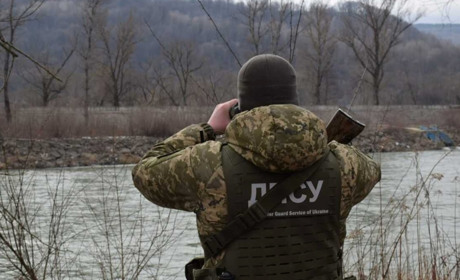 Прописували у прикордонному населенному пункті: на Одещині викрили схему для виїзду чоловіків