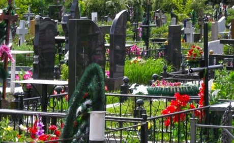 На зарічанському кладовищі у Фастові вандали пошкодили пам’ятники