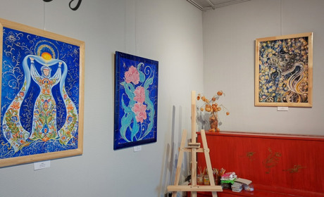 «Життя продовжується»: у южненській галереї відкрили нову виставку