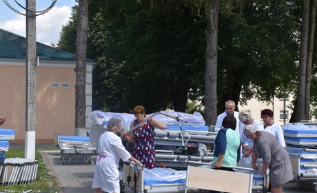 Новини воєнного часу. Старокостянтинівщина. Допомога для лікарні, пізнавальна гра, обстеження