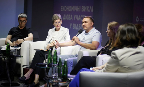 Міський голова Ніжина взяв участь в Українському Жіночому Конгресі