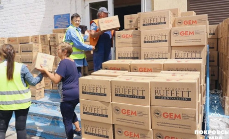 Благодійники доправили до Покровської громади 3500 продуктових наборів. Хто отримає