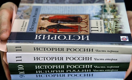 Промивання мізків: в рф старшокласникам на уроках історії “пояснюватимуть”, чому почалася війна