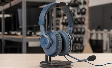 Огляд гарнітури JBL Quantum 200: гідний варіант для шанувальників відеоігор