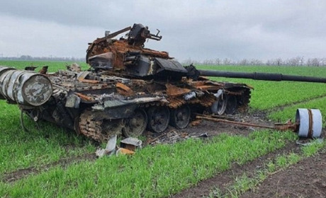 На Луганщині офіцер Нацгвардії проповз 150 метрів та знищив ворожий танк в Серебрянському лісництві