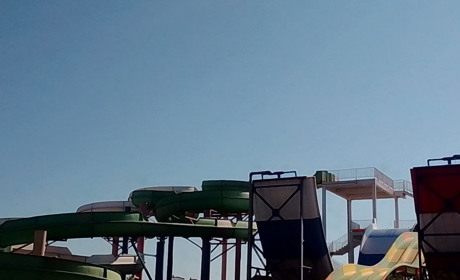 На Арабатці російські окупанти запустили аквапарк