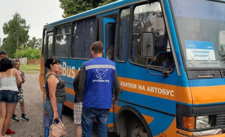 У Лозівському районі курсуватиме безкоштовний автобус на двох маршрутах. Куди їздитимуть