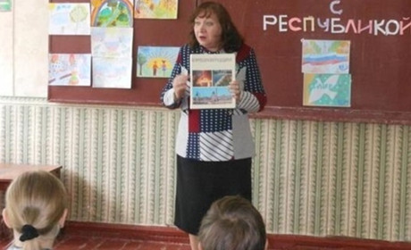 Вчителів Мелітополя змушують складати списки неблагонадійних батьків без російських паспортів