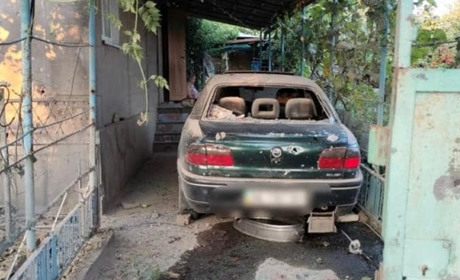 Поранено двох мешканців, понівечено будинки: наслідки обстрілів Нікополя минулої доби