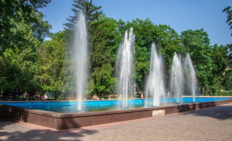 «Паркове господарство» замовило послугу на ремонт одного з найбільших фонтанів Нікополя