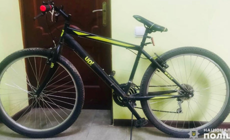 Крадій «зі стажем» викрав велосипед і здав у ломбард. Поліцейські спрацювали оперативно