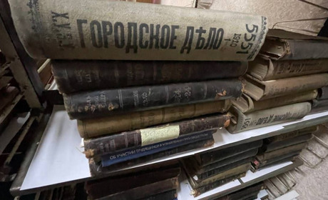 росіяни викрали рідкісні книги, що належали Херсонській бібліотеці ім. Гончара