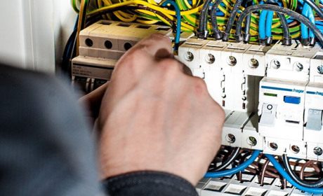 Послуги електрика в Києві: якісні рішення від компанії Fix-Master