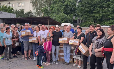 Переселенці з Покровського району на Буковині отримали гуманітарну допомогу