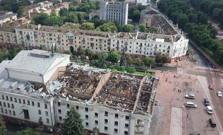 Ракетний удар по Драмтеатру в Чернігові: керівник Департаменту війни заявив, що ціллю були люди
