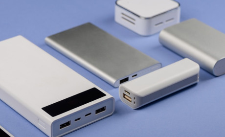 За якими критеріями потрібно вибирати повербанк?