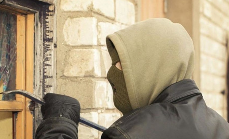 За крадіжку на суму 20 тис. грн з у селі Блистова Менської громади чоловіка засудили на п'ять років