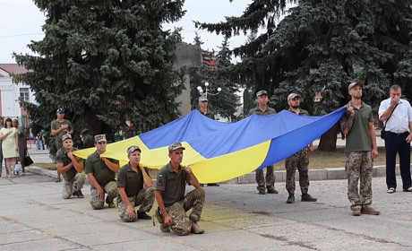 В Барі на площі відбулися урочистості до Дня Державного Прапора України