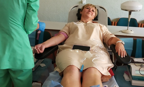 Одна донація може врятувати життя трьох бійців: у Переяславі донори здали 30 літрів крові