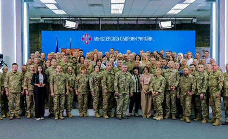 За мужність, героїзм і незламність духу: воїна з Кагарличчини нагородили медаллю «Захиснику України»
