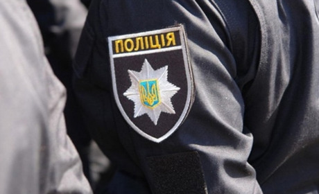 Поліцейські евакуювали з Гуляйполя 88-річного дідуся, який майже не бачить