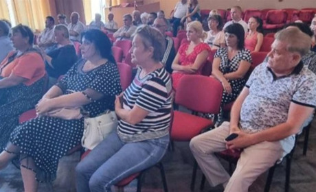 У Генічеську комуністи видавали новим колаборантам "партійні квитки"