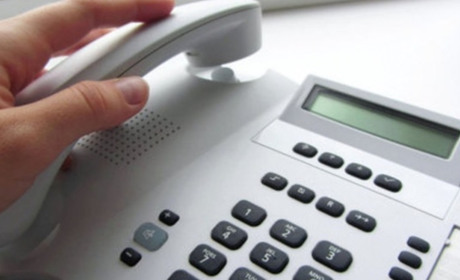 Для українців за кордоном з'явилися нові гарячі лінії. Перелік