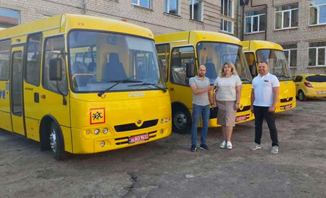 Для Красноградщини на державні кошти куплять 12 автобусів, щоб підвозити дітей до шкіл