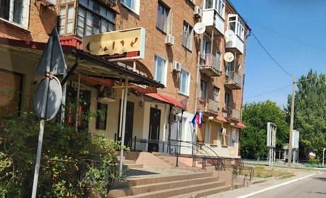 У Новій Каховці люди з руху “АТЕШ” підірвали передвиборчий штаб росіян