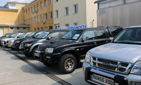 ​​​​​​​Спілка аграріїв "ЗАСЬ" передала пікапи та автобус для наших захисників