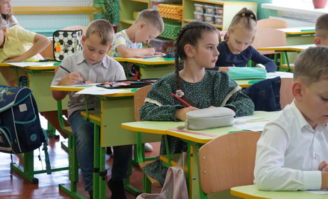 В Барі відлунали Перші дзвінки у місцевих школах і школярі повернулися на навчання: фото