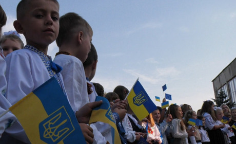"Перший дзвоник" покликав за парти школярів Тростянецької громади. Фоторепортаж
