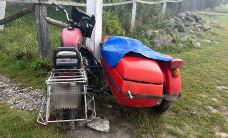 У селі Сарненського району мотоцикліст врізався в електроопору: водія госпіталізували