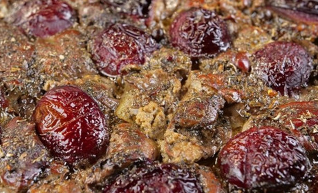 Готуємо сьогодні: куряча печінка, запечена в духовці зі сливами