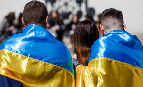 Майже половина переселенців з України не хотіли б залишитися за кордоном: дані опитування