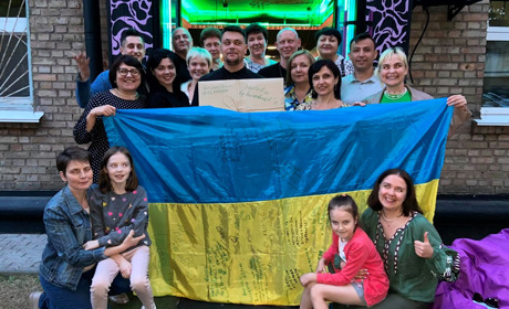Тепла атмосфера, пісні та обійми — як мешканці Волновахи святкували День міста у 2023