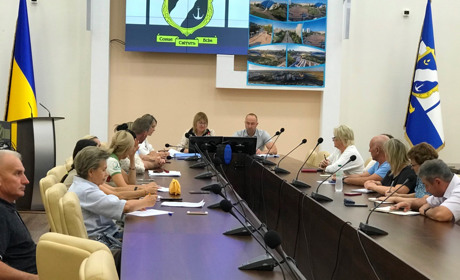 Перейменування Южного затягується: члени комісії перенесли засідання