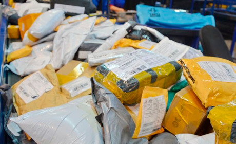 Українцям заборонили пересилати поштою низку предметів: список обмежень