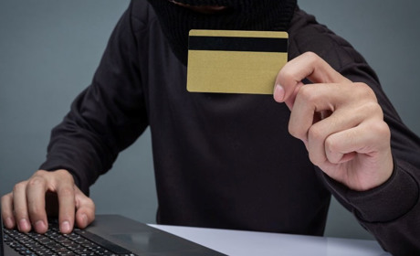 Житель Сарненського району перерахував шахраям майже півмільйона гривень