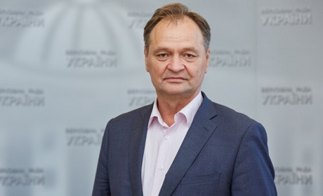 Бердянського нардепа Пономарьова суд залишив під вартою за держзраду ще на 2 місяці