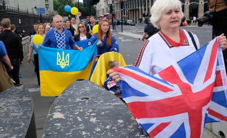 Українські переселенці зіштовхуються з візовими труднощами у Великобританії: дані опитування
