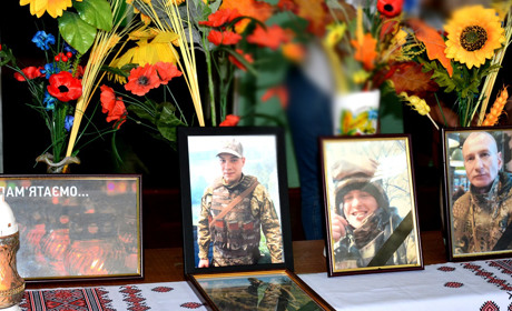 У золотоніській школі увіковічили пам’ть випускників-захисників